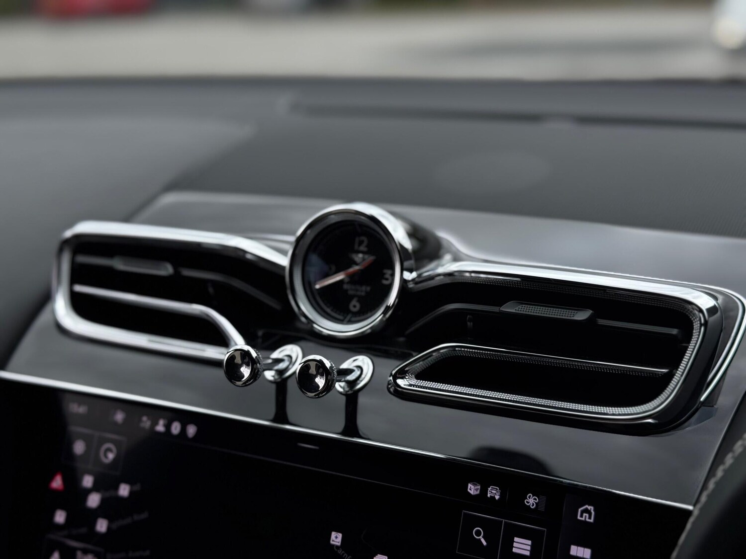 Used Bentley Bentayga 2023 for sale - 76562540: Photo 85