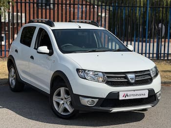 Used Dacia Sandero Stepway 2015 for sale - 79553302: Photo