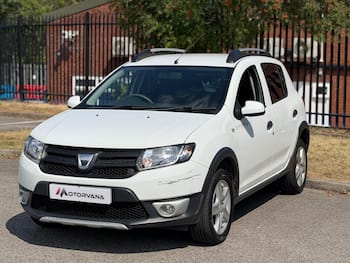 Used Dacia Sandero Stepway 2015 for sale - 79553302: Photo