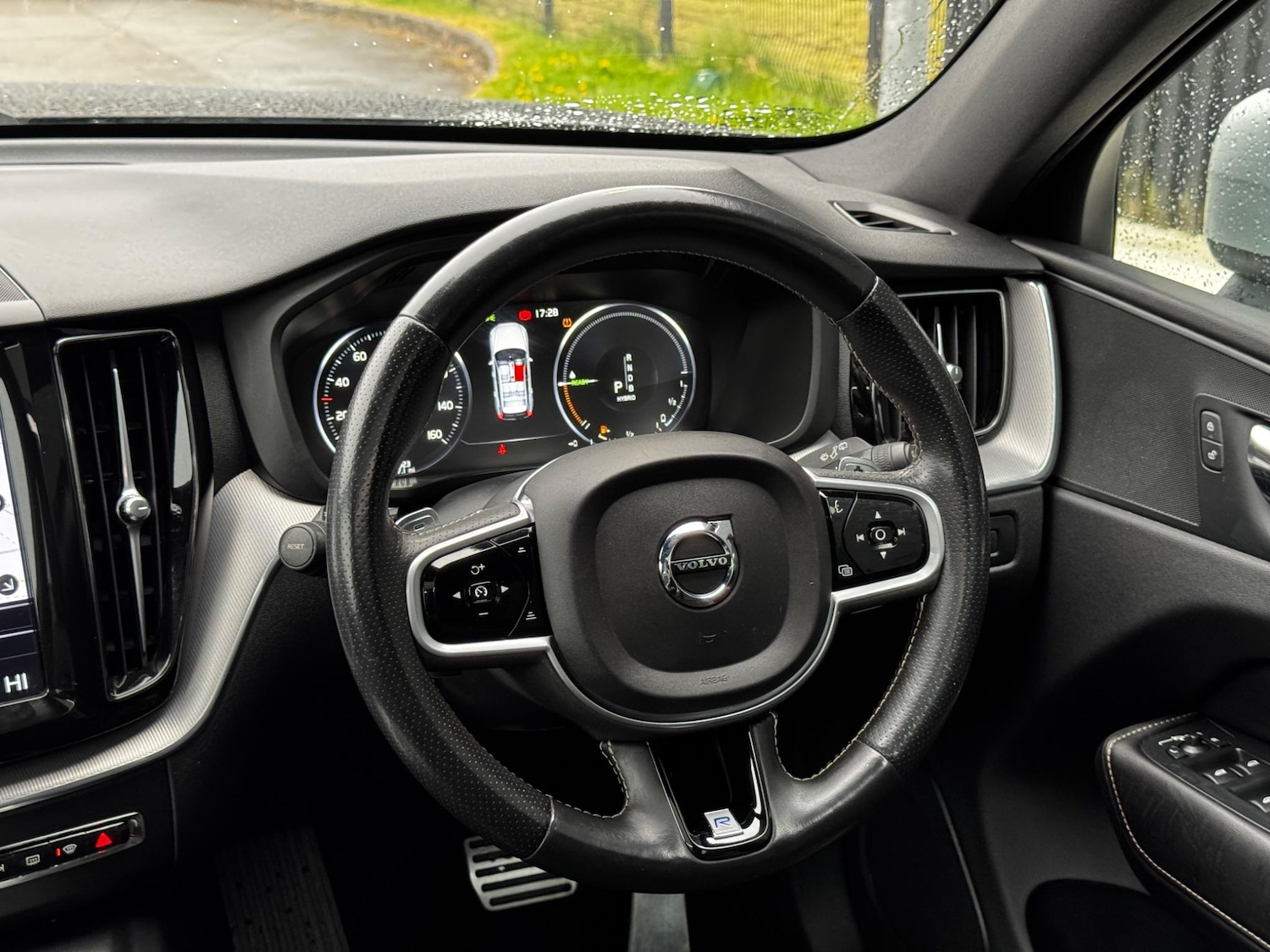 Used Volvo XC60 2019 for sale - 76561070: Photo 23