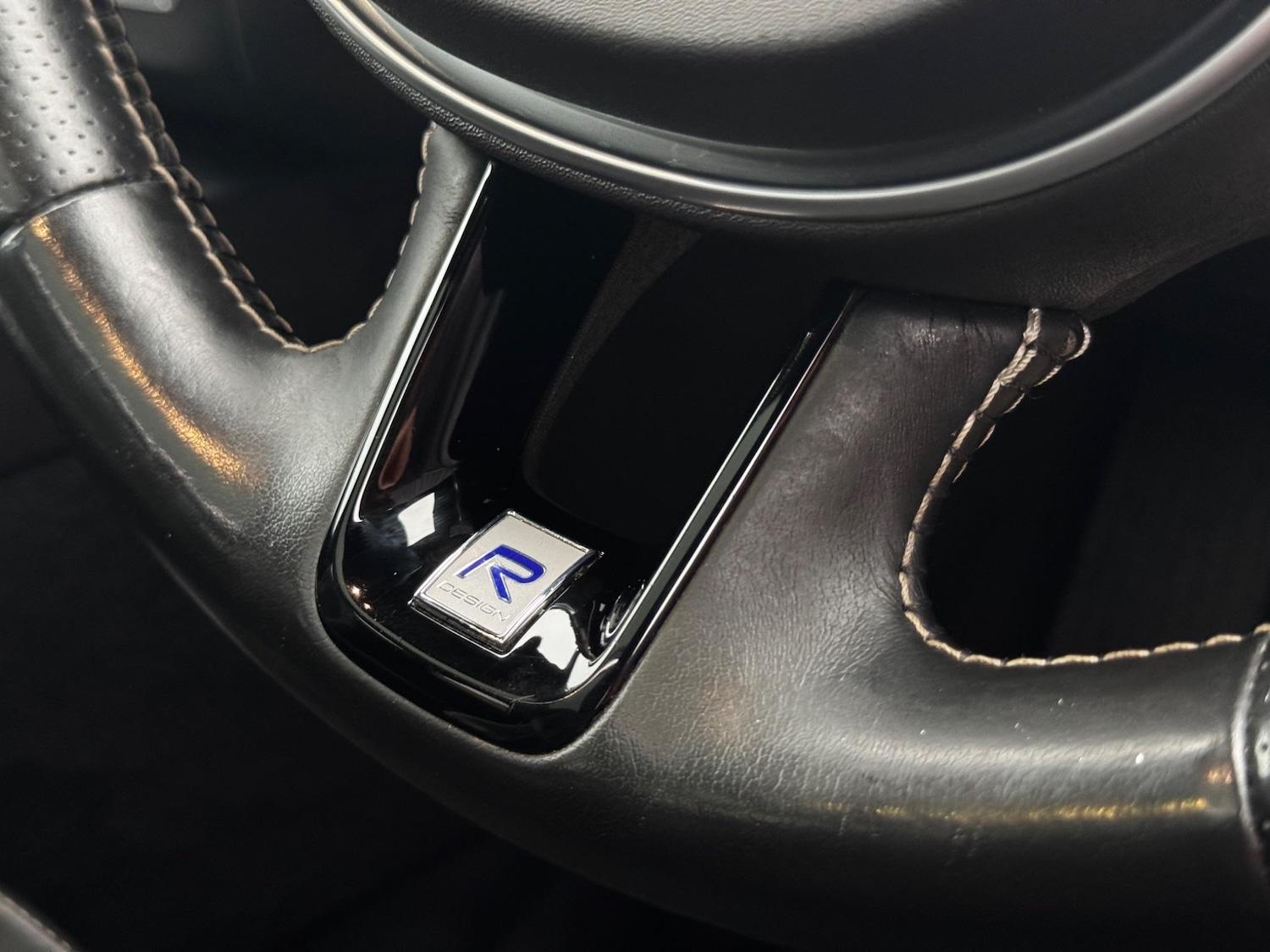 Used Volvo XC60 2019 for sale - 76561070: Photo 42