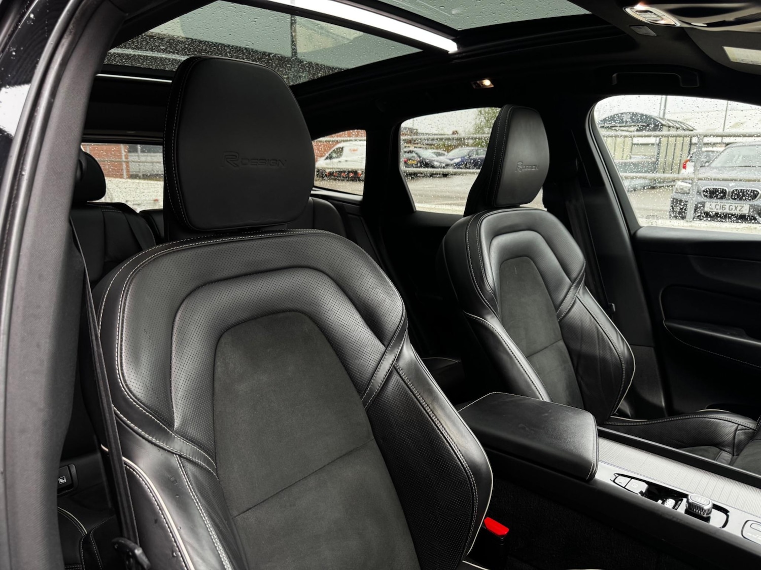 Used Volvo XC60 2019 for sale - 76561070: Photo 5