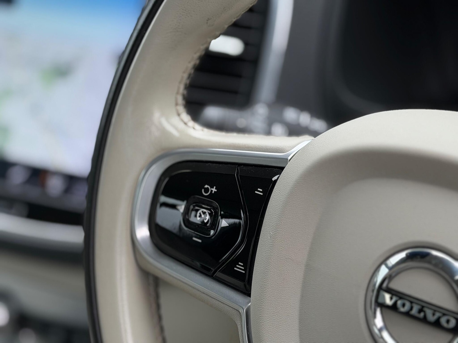 Used Volvo XC90 2018 for sale - 76561015: Photo 24