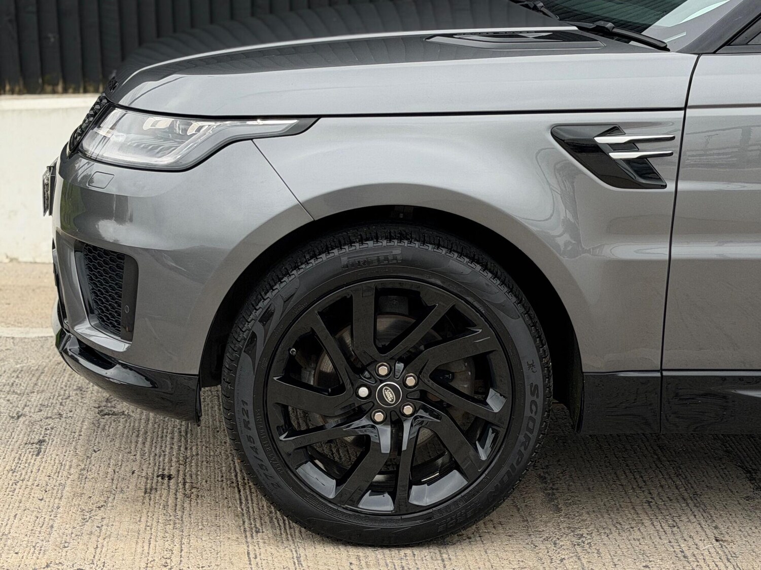 Used Land Rover Range Rover Sport 2018 for sale - 76560900: Photo 32