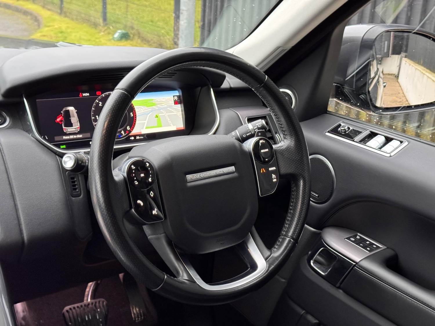 Used Land Rover Range Rover Sport 2018 for sale - 76560900: Photo 44