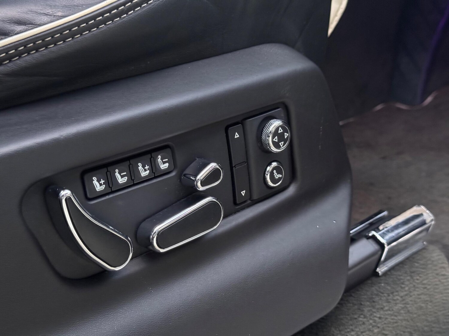 Used Bentley Bentayga 2020 for sale - 76562032: Photo 33