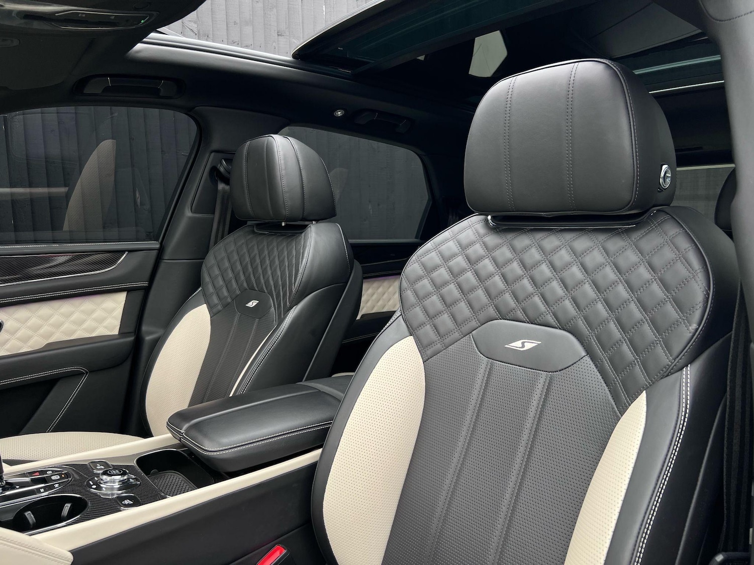 Used Bentley Bentayga 2022 for sale - 76562317: Photo 6