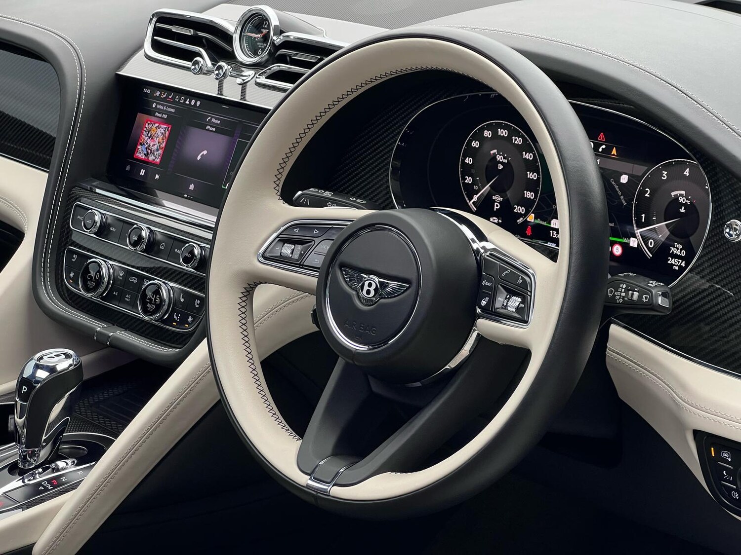 Used Bentley Bentayga 2022 for sale - 76562317: Photo 65