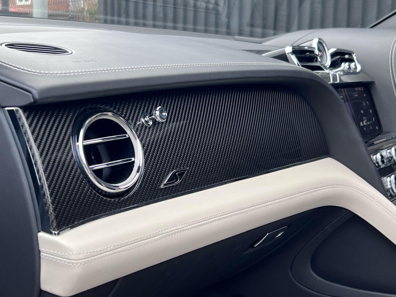 Used Bentley Bentayga 2022 for sale - 76562317: Photo 76