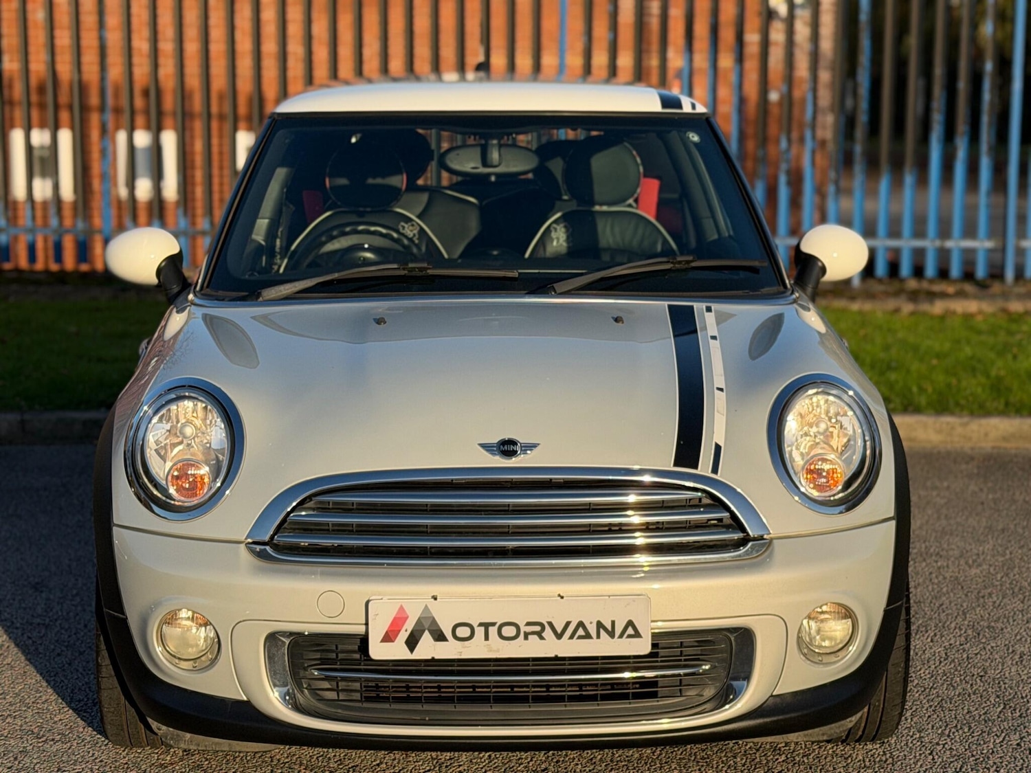 Used MINI Hatch 2012 for sale - 78101050: Photo 2