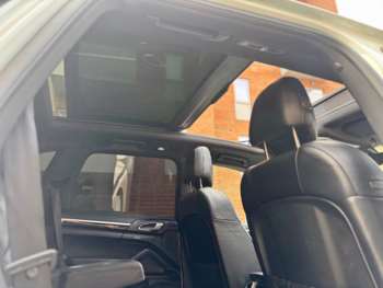 Used Porsche Cayenne 2015 for sale - 74678347: Photo