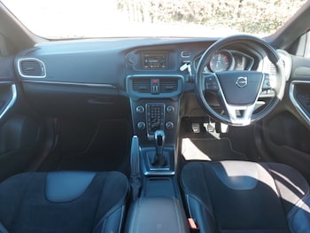 Used Volvo V40 2018 for sale - 78151268: Photo