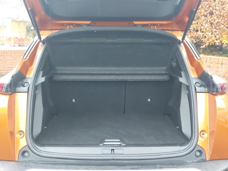 Used Peugeot 2008 2022 for sale - 76696129: Photo 8