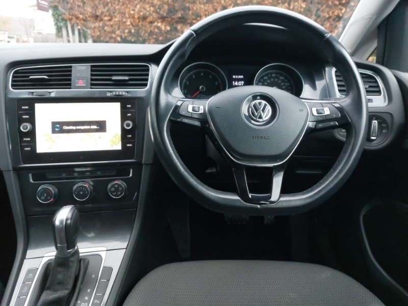 Used Volkswagen Golf 2017 for sale - 76983045: Photo 7