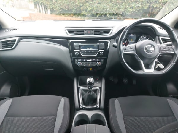 Used Nissan Qashqai 2018 for sale - 75976834: Photo 2