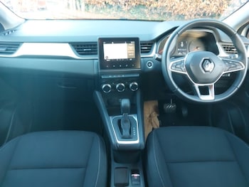 Used Renault Captur 2021 for sale - 76736938: Photo