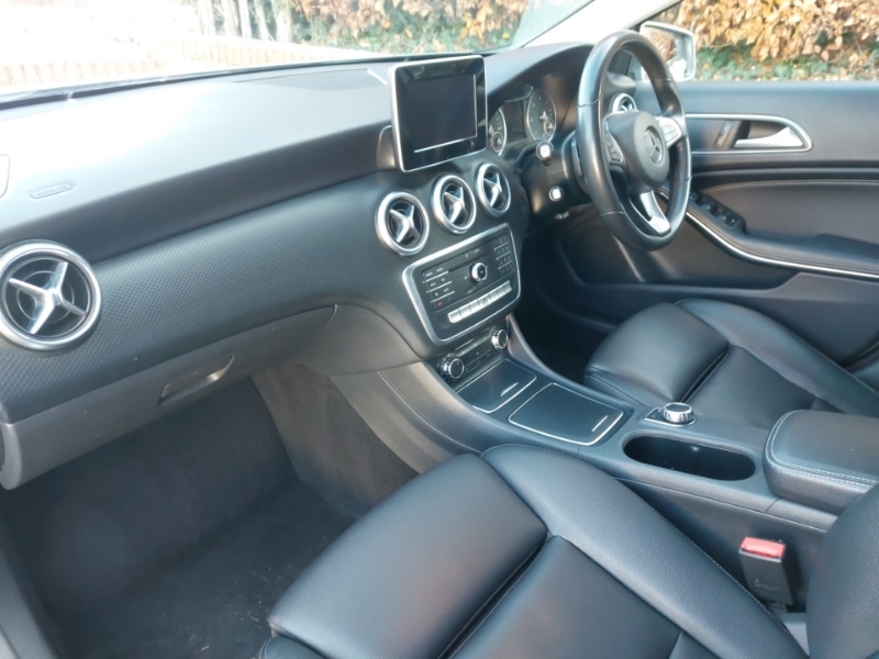 Used Mercedes-Benz A-Class 2017 for sale - 76683505: Photo 5