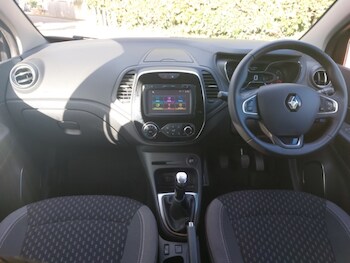 Used Renault Captur 2018 for sale - 75837389: Photo