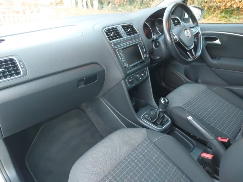 Used Volkswagen Polo 2016 for sale - 76741746: Photo 5