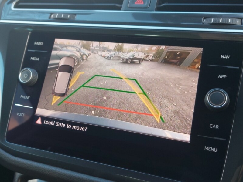 Used Volkswagen Tiguan 2017 for sale - 76464945: Photo 10