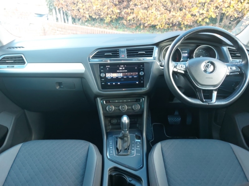 Used Volkswagen Tiguan 2017 for sale - 76464945: Photo 2