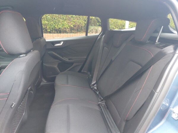 Used Ford Focus 2023 for sale - 76275543: Photo 6
