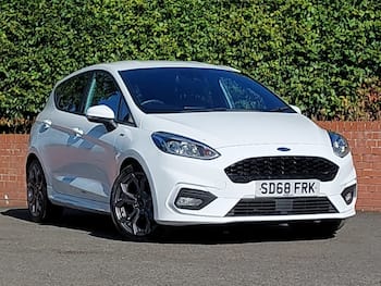 Used Ford Fiesta 2018 for sale - 79813200: Photo