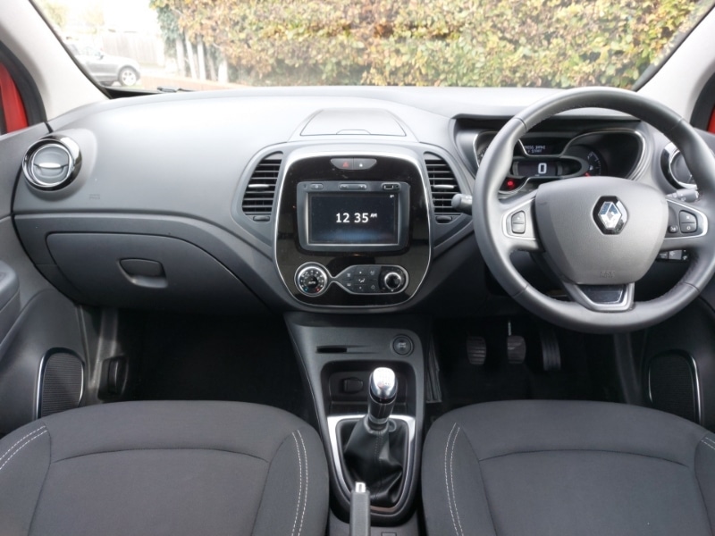 Used Renault Captur 2019 for sale - 76365701: Photo 2