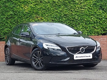 Used Volvo V40 2017 for sale - 78654100: Photo
