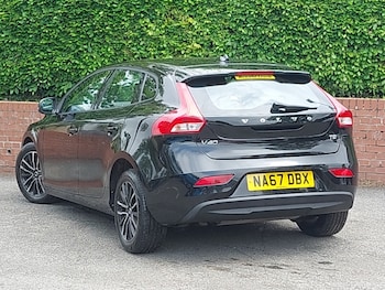 Used Volvo V40 2017 for sale - 78654100: Photo