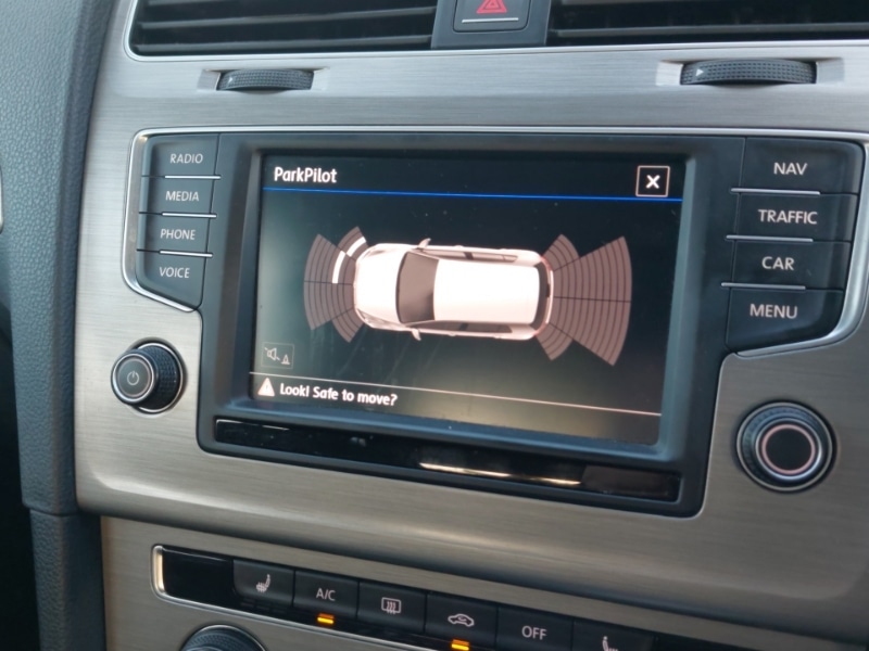 Used Volkswagen Golf 2017 for sale - 76864612: Photo 10