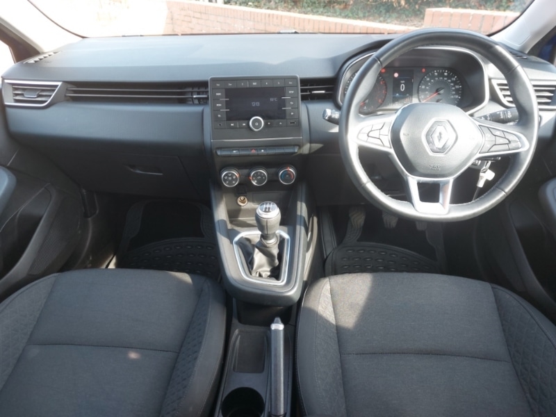 Used Renault Clio 2021 for sale - 77964336: Photo 2