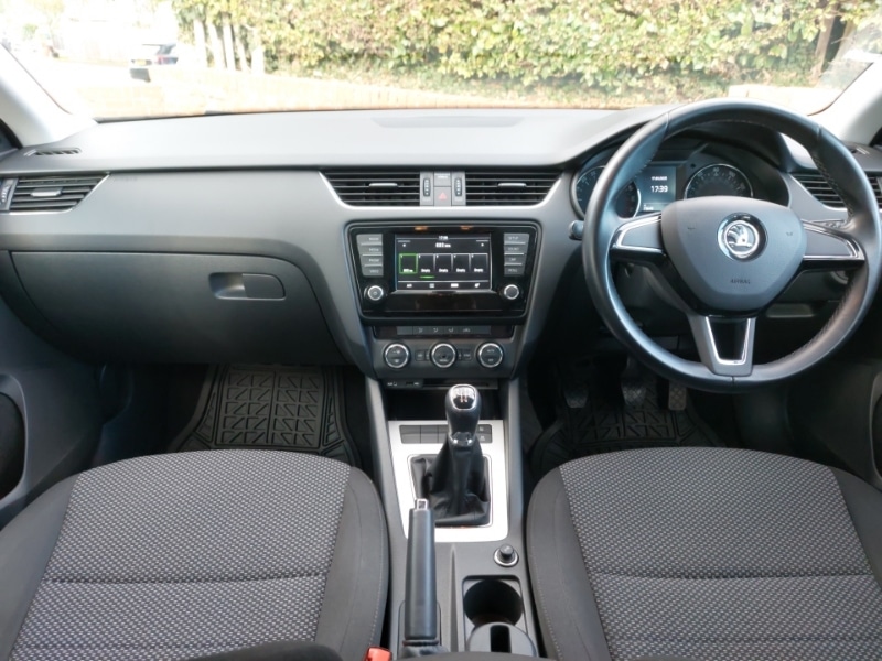 Used Skoda Octavia 2015 for sale - 77223870: Photo 2