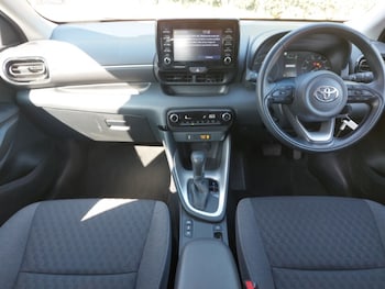 Used Toyota Yaris 2023 for sale - 79253338: Photo