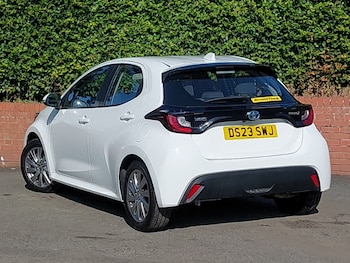 Used Toyota Yaris 2023 for sale - 79253338: Photo