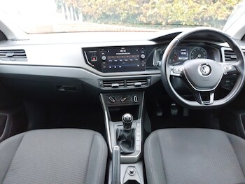 Used Volkswagen Polo 2018 for sale - 76418889: Photo