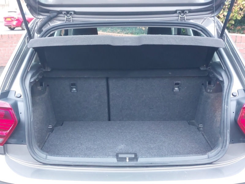 Used Volkswagen Polo 2018 for sale - 76418889: Photo 8