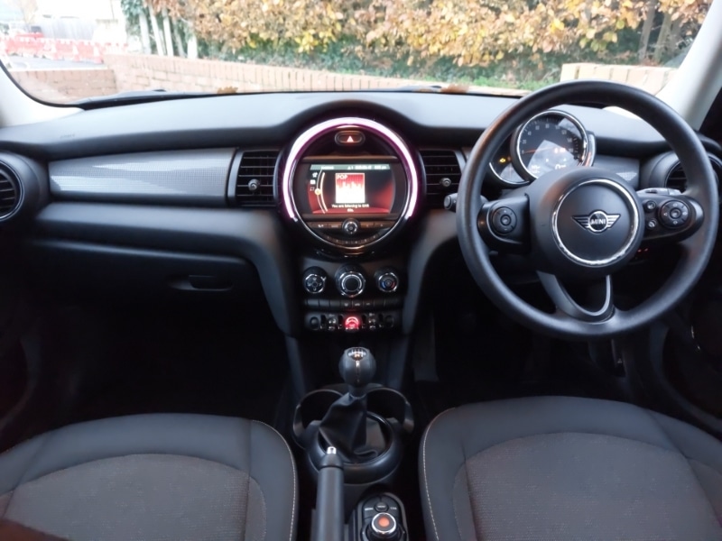 Used MINI Hatch 2019 for sale - 76560586: Photo 2