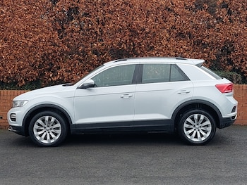 Used Volkswagen T-Roc 2018 for sale - 78225261: Photo