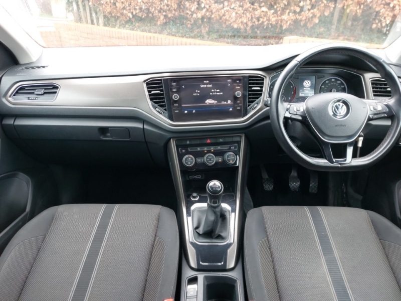 Used Volkswagen T-Roc 2018 for sale - 77777266: Photo 2