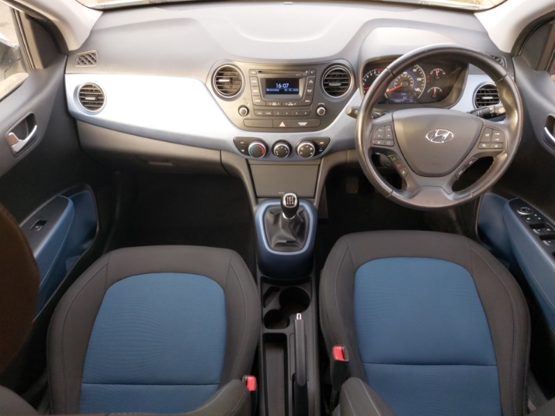 Used Hyundai i10 2014 for sale - 77669649: Photo 2