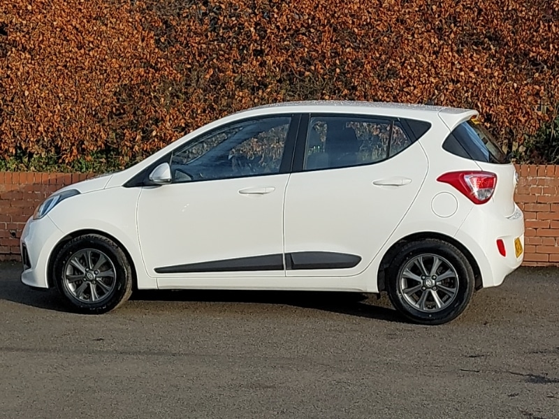 Used Hyundai i10 2014 for sale - 77669649: Photo 4