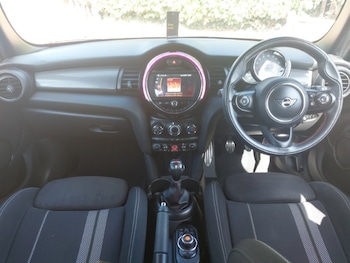 Used MINI Hatch 2018 for sale - 75491520: Photo