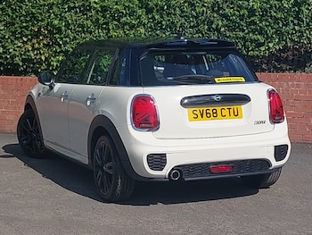 Used MINI Hatch 2018 for sale - 75491520: Photo