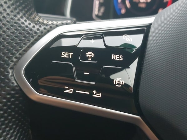 Used Volkswagen T-Roc 2022 for sale - 76208357: Photo 19