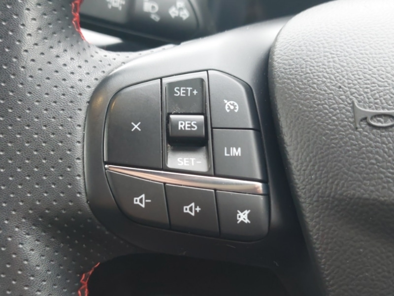 Used Ford Kuga 2022 for sale - 77010851: Photo 19