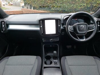 Used Volvo XC40 2022 for sale - 76160919: Photo