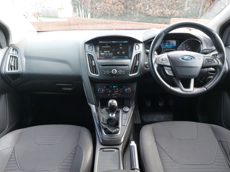 Used Ford Focus 2015 for sale - 78147442: Photo 2
