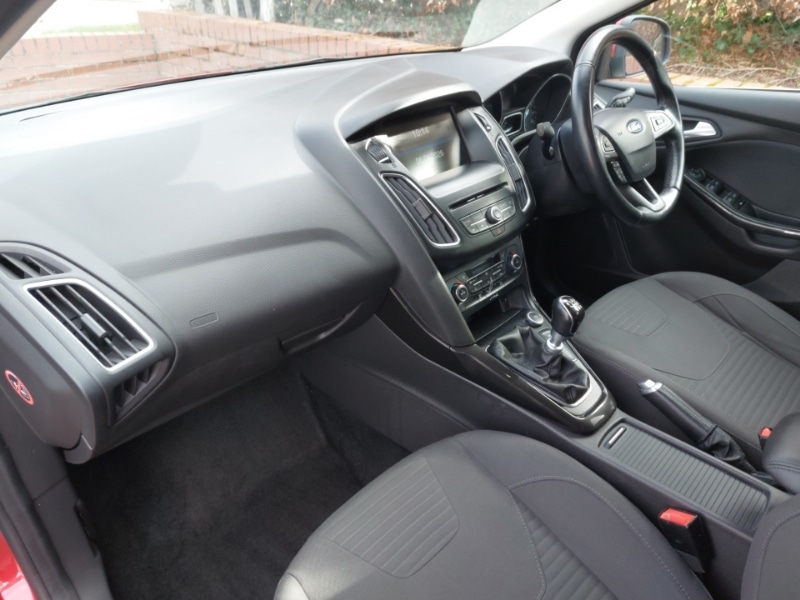 Used Ford Focus 2015 for sale - 78147442: Photo 5