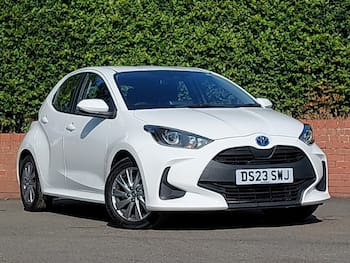 Used Toyota Yaris 2023 for sale - 79612337: Photo